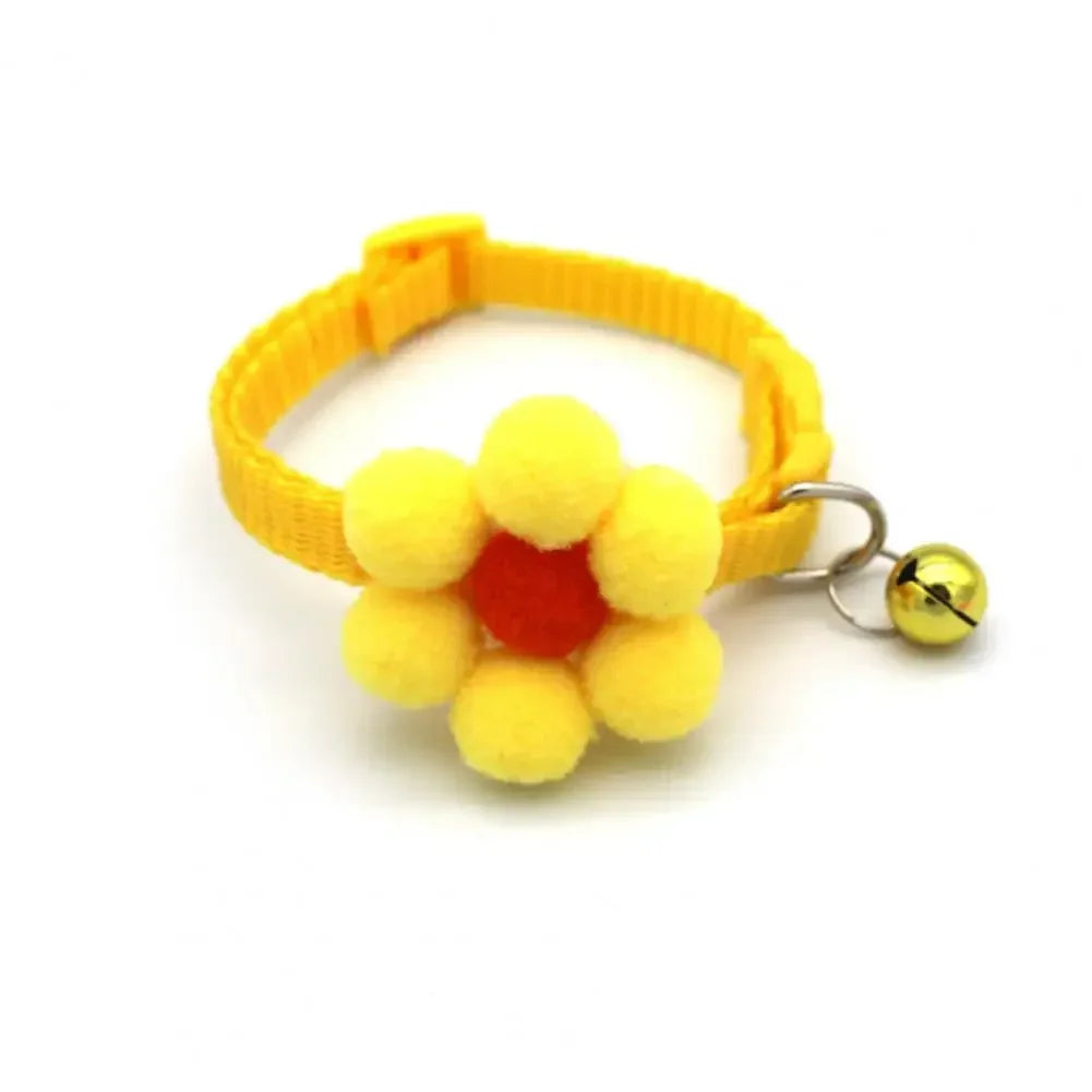 Flower Cat Collar – Adjustable Bell Necklace for Kittens & Small Cats