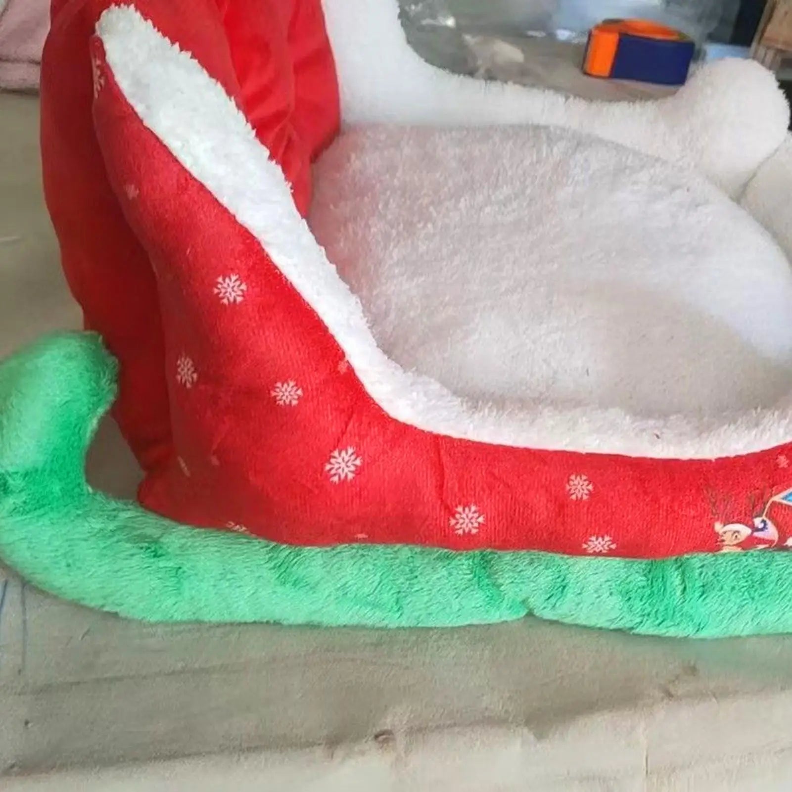 Christmas Sled-Shaped Dog & Cat Bed | Festive Plush Santa Pet Nest