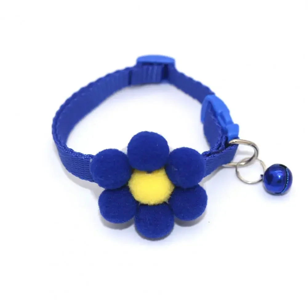 Flower Cat Collar – Adjustable Bell Necklace for Kittens & Small Cats