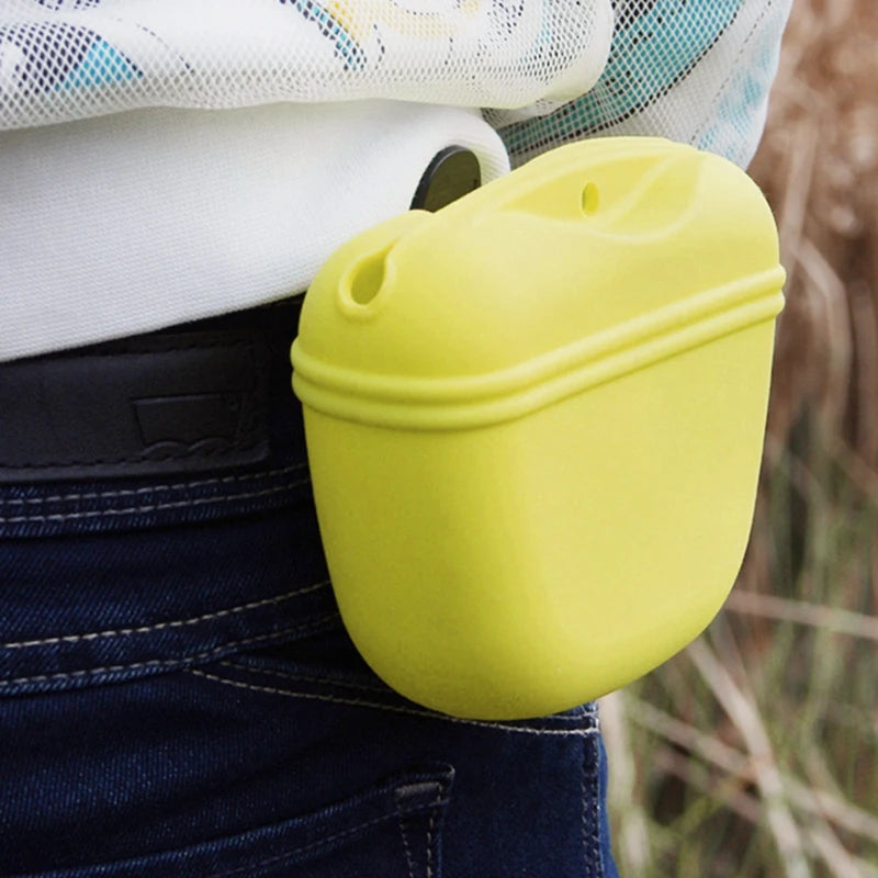 Portable Dog Treat Bag – Waist Clip Snack Pouch for Training & Outdoor Walks