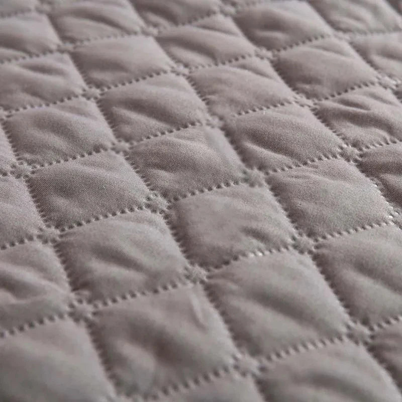 Premium Quilted Pet Bed Mat – Washable Dog & Cat Furniture Protector